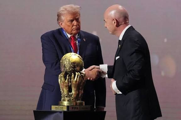 Donald Trump receives the first FIFA Peace Award in Washington | De Último Minuto English