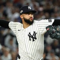 Mets bolster bullpen by agreeing to a three-year deal with reliever Devin Williams | De Último Minuto English