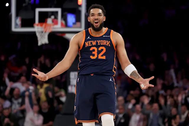 Towns leads interior strength, fuels Knicks' thrashing of Jazz | De Último Minuto English