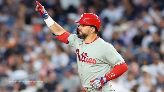 Kyle Schwarber returns to the Phillies with a five-year contract and $150 million | De Último Minuto English