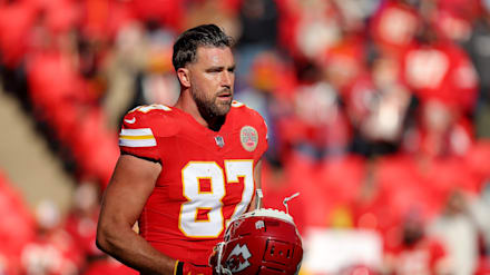 Travis Kelce leads fan voting for the NFL Pro Bowl | De Último Minuto English