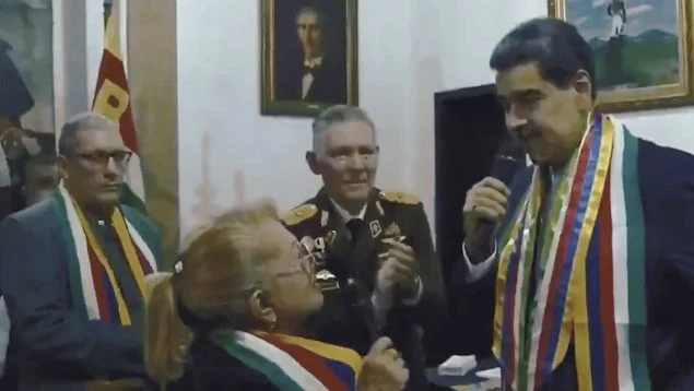 Maduro creates his own Nobel Peace Prize and proclaims himself the winner | De Último Minuto English