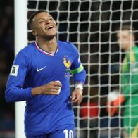 The court orders PSG to pay the salaries owed to Kylian Mbappé | De Último Minuto English
