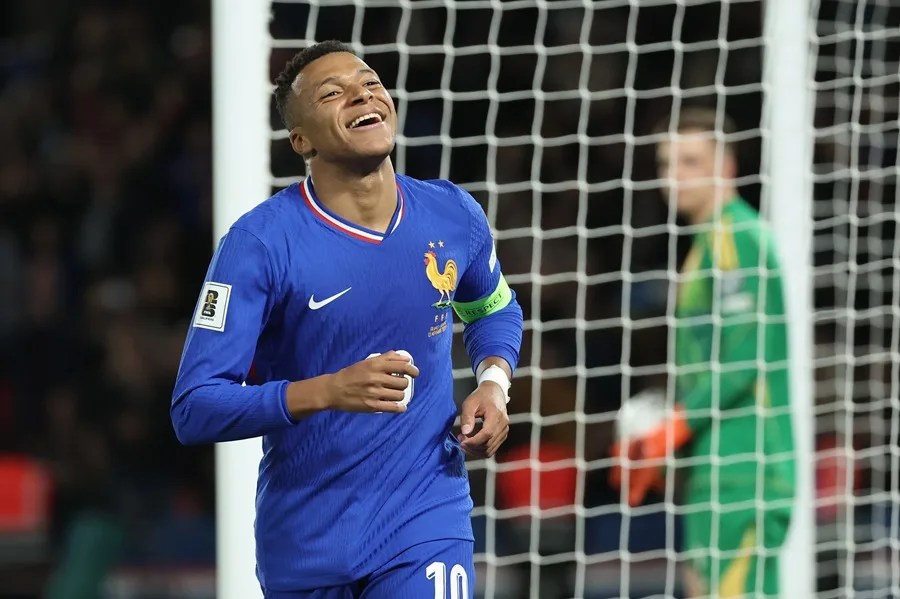 The court orders PSG to pay the salaries owed to Kylian Mbappé | De Último Minuto English
