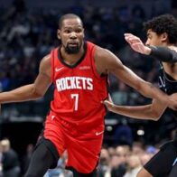 Dismantled Bucks Stun Celtics; Rockets Outlast Clippers in Close Finish | De Último Minuto English