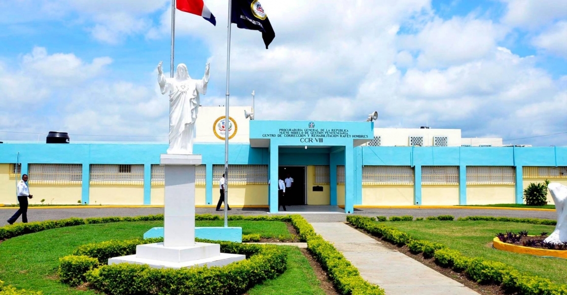 CCR Rafey Men's Internal Escapes and is Rearrested in Nearby Residence | De Último Minuto English