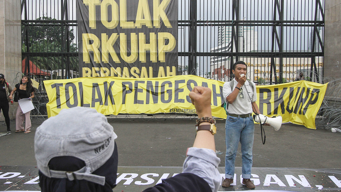 Indonesia will punish extramarital sex with imprisonment | De Último Minuto English