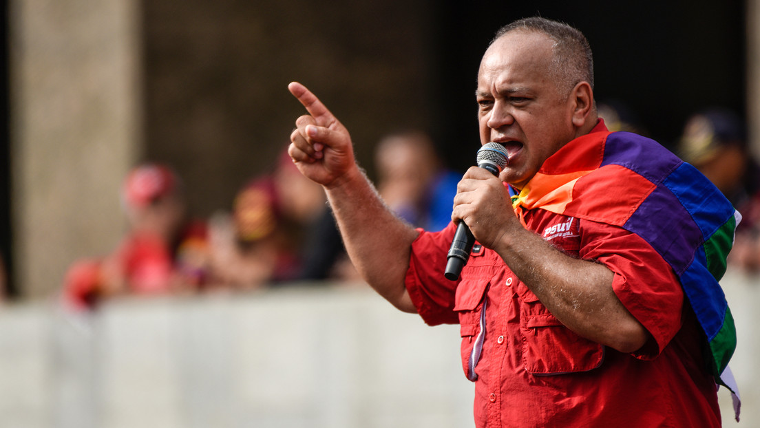 Diosdado Cabello calls on Venezuelans to remain calm and not to "make things easy for the enemy" | De Último Minuto English