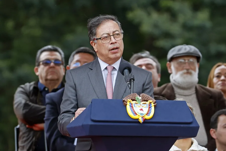 Petro says that "boatmen" survived a U.S. attack in the Pacific | De Último Minuto English