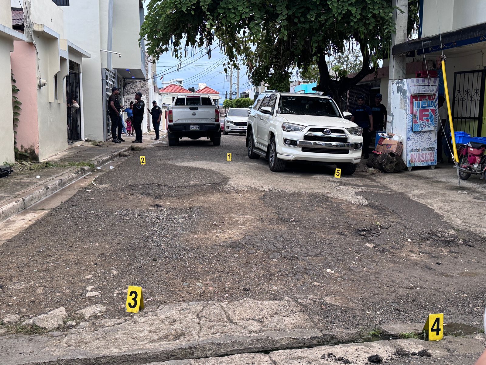 Unknown individuals shoot at a bus in the Ercilia Pepín sector, in San Francisco de Macorís | De Último Minuto English