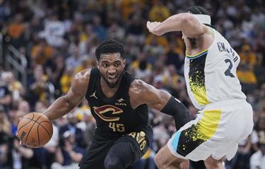 Cavaliers extend streak against Nuggets; Hawks and Spurs also victorious | De Último Minuto English