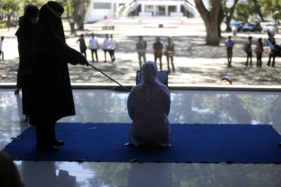 Indonesia now punishes extramarital sex and the spread of fake news with imprisonment | De Último Minuto English