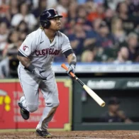 José Ramírez reaches 400 doubles and enters select Dominican club in MLB | De Último Minuto English
