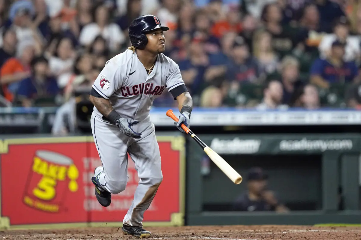 José Ramírez reaches 400 doubles and enters select Dominican club in MLB | De Último Minuto English
