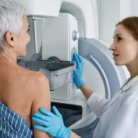 Desvelan por qué el riesgo de cáncer de mama aumenta tras la menopausia | De Último Minuto English