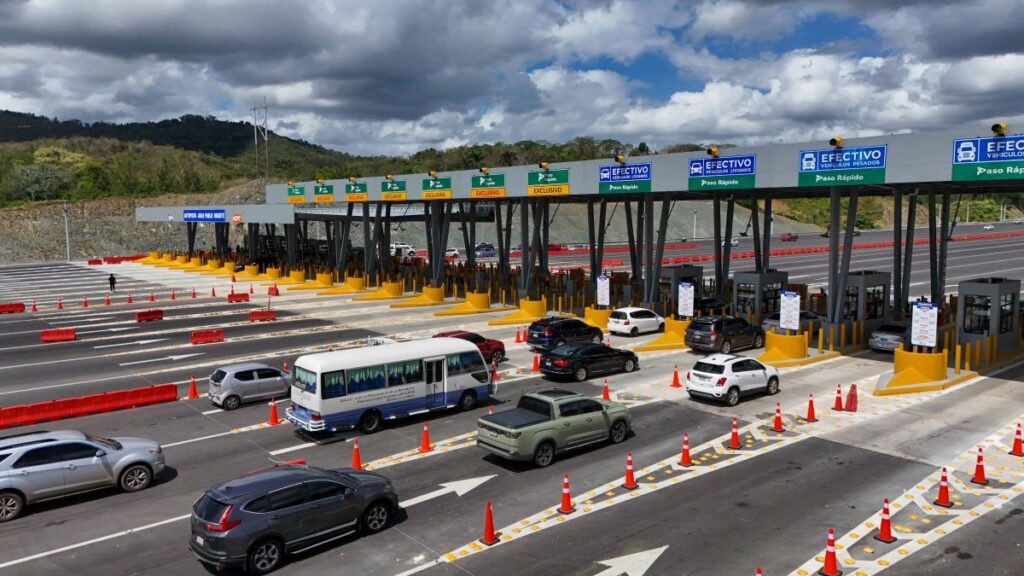 RD Vial exempts drivers from toll payments on Good Friday | De Último Minuto English