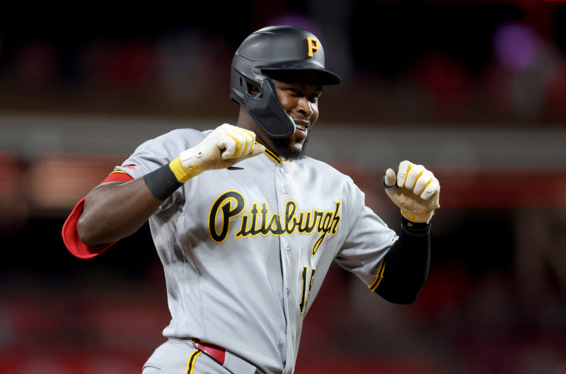Oneil Cruz makes history again with a 119 mph missile in Pirates' triumph | De Último Minuto English