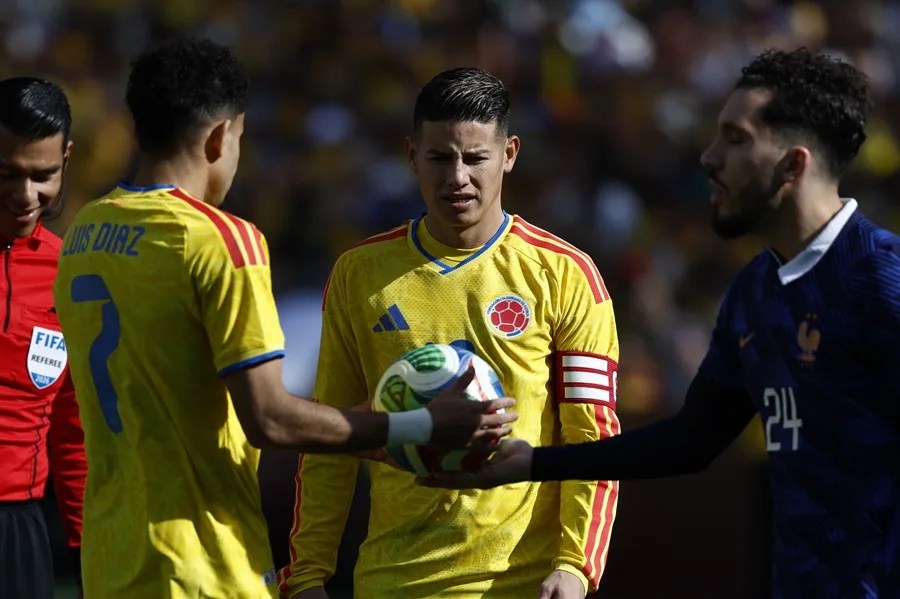James Rodríguez evoluciona favorablemente tras hospitalización en Estados Unidos | De Último Minuto English
