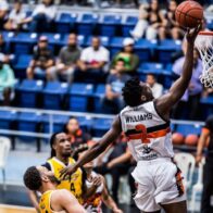 Jordan Hall decides on the buzzer and keeps the Santiago Metros undefeated | De Último Minuto English