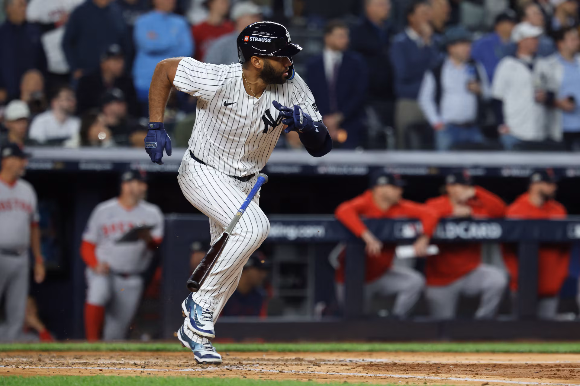 Rosario se luce con dos jonrones y Yankees remontan ante los Atléticos | De Último Minuto English