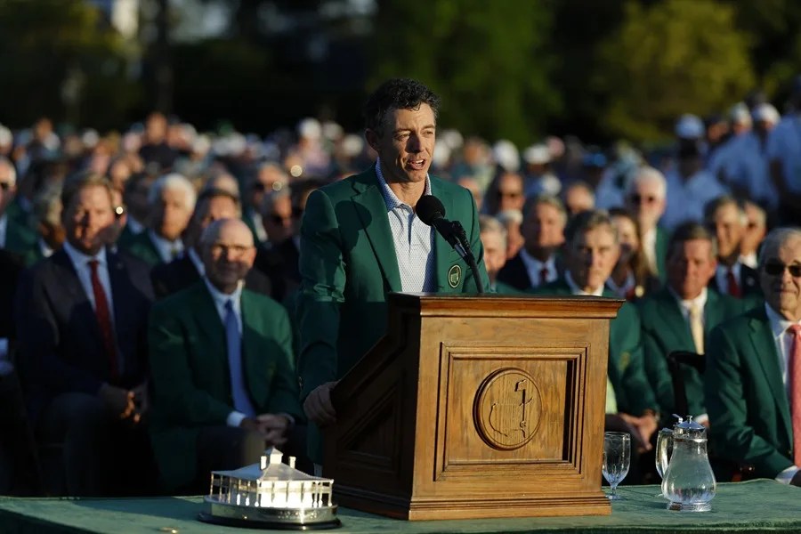 McIlroy revalida la chaqueta verde y conquista su segundo Masters en Augusta | De Último Minuto English