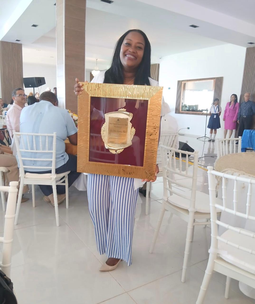 School District 14-04 celebrates and congratulates outstanding technician at the national level | De Último Minuto English