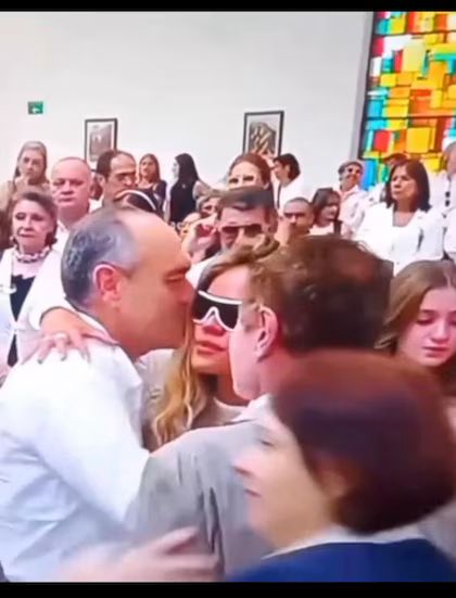Karol G faces family grief after the death of her aunt Teresa | De Último Minuto English