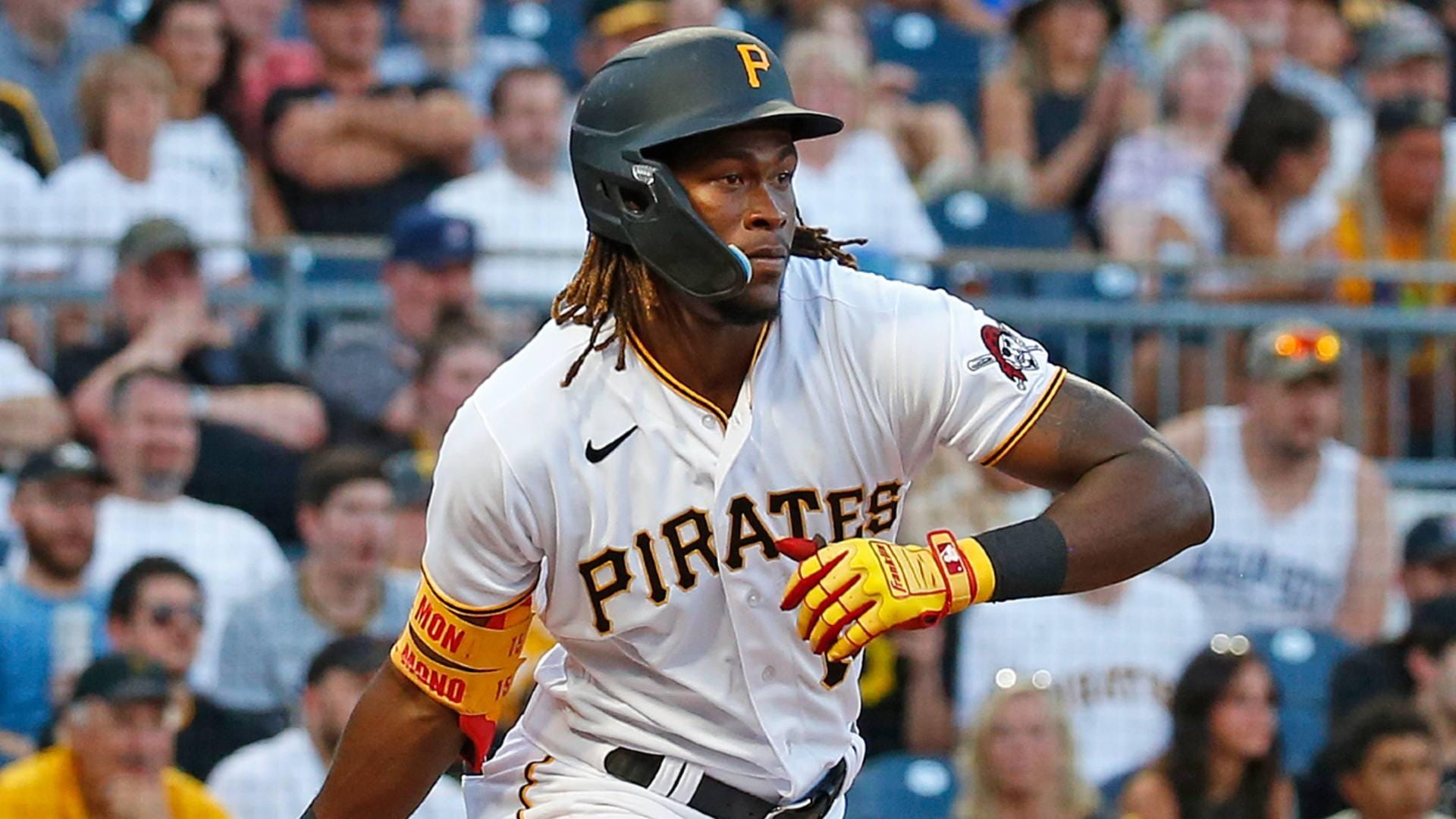 Cruz connects season's most powerful home run and guides Pirates' victory over Texas | De Último Minuto English