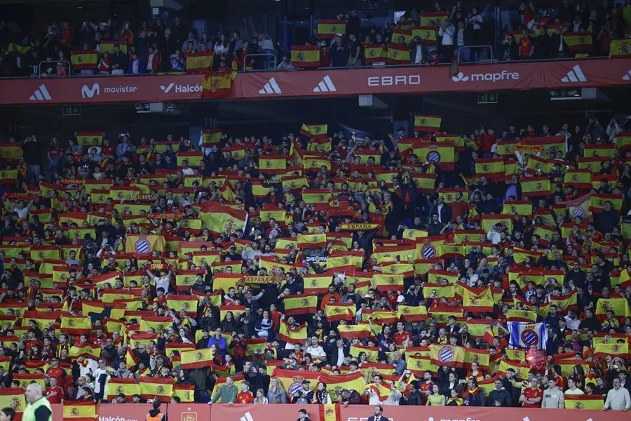 FIFA abre expediente disciplinario a la Federación Española por incidentes en amistoso ante Egipto | De Último Minuto English