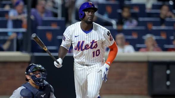 Mauricio decide en extrainnings y guía a los Mets a victoria sobre Arizona | De Último Minuto English