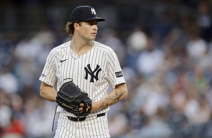 Schlittler dominates from the mound and guides Yankees' triumph over the Royals | De Último Minuto English