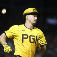 Jonrón de Reynolds marca la diferencia en victoria de Pittsburgh | De Último Minuto English
