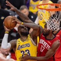 LeBron leads epic Lakers comeback and puts them 3-0 against Rockets | De Último Minuto English
