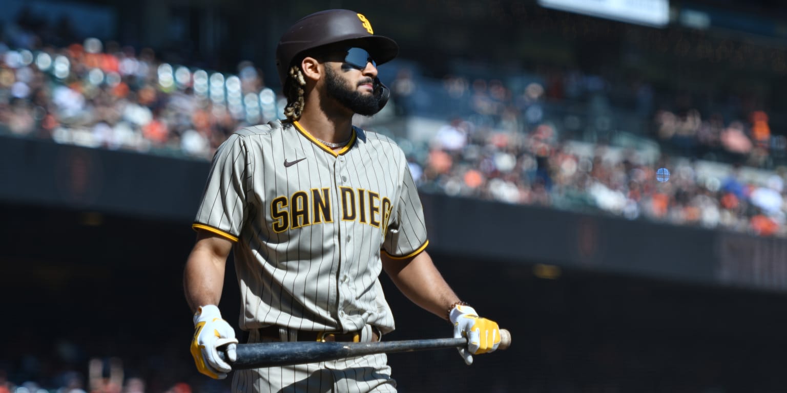 Tatis Jr. debuta en la segunda base y lidera triunfo de Padres sobre Rockies | De Último Minuto English