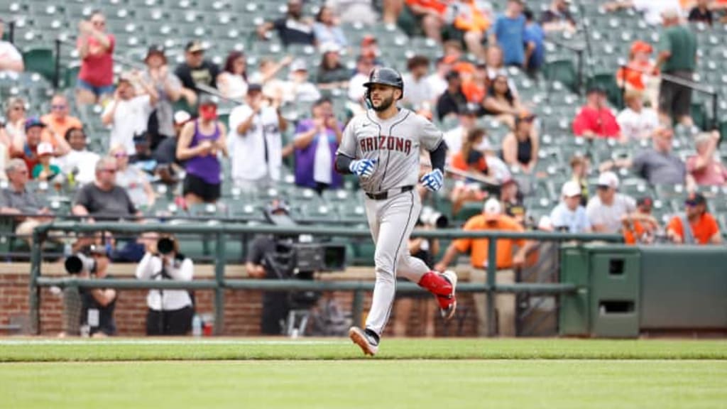 Del Castillo drives in five as Diamondbacks defeat Orioles in 10 innings | De Último Minuto English