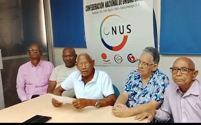 IDSS pensioners request increase of minimum pension to RD$20,000 | De Último Minuto English