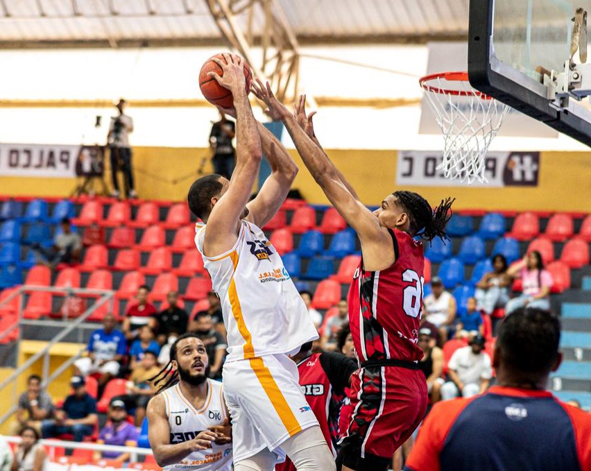 Moca Heroes stop Gigantes' undefeated streak with an 80-75 victory | De Último Minuto English