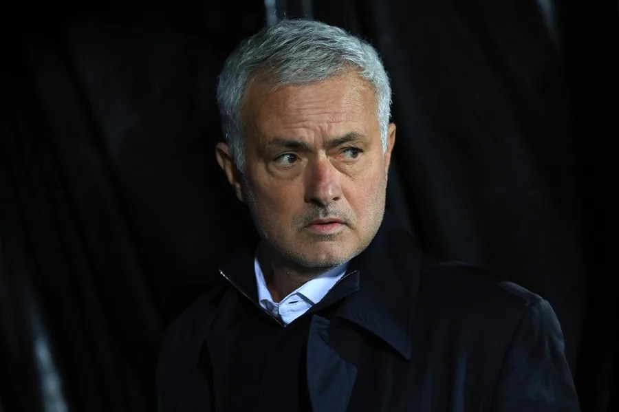 Mourinho denies contact with Real Madrid and reaffirms his commitment to Benfica | De Último Minuto English