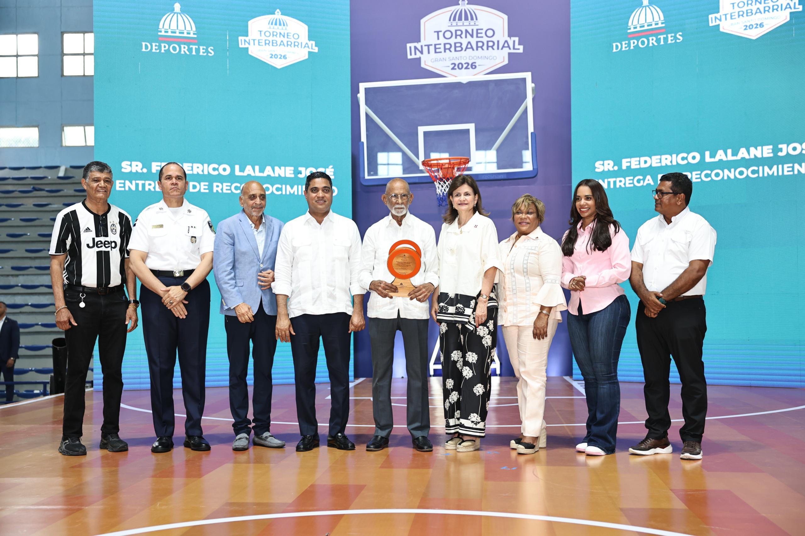 Vice President Raquel Peña and Minister Kelvin Cruz inaugurate Inter-Neighborhood Basketball Tournament 2026 | De Último Minuto English
