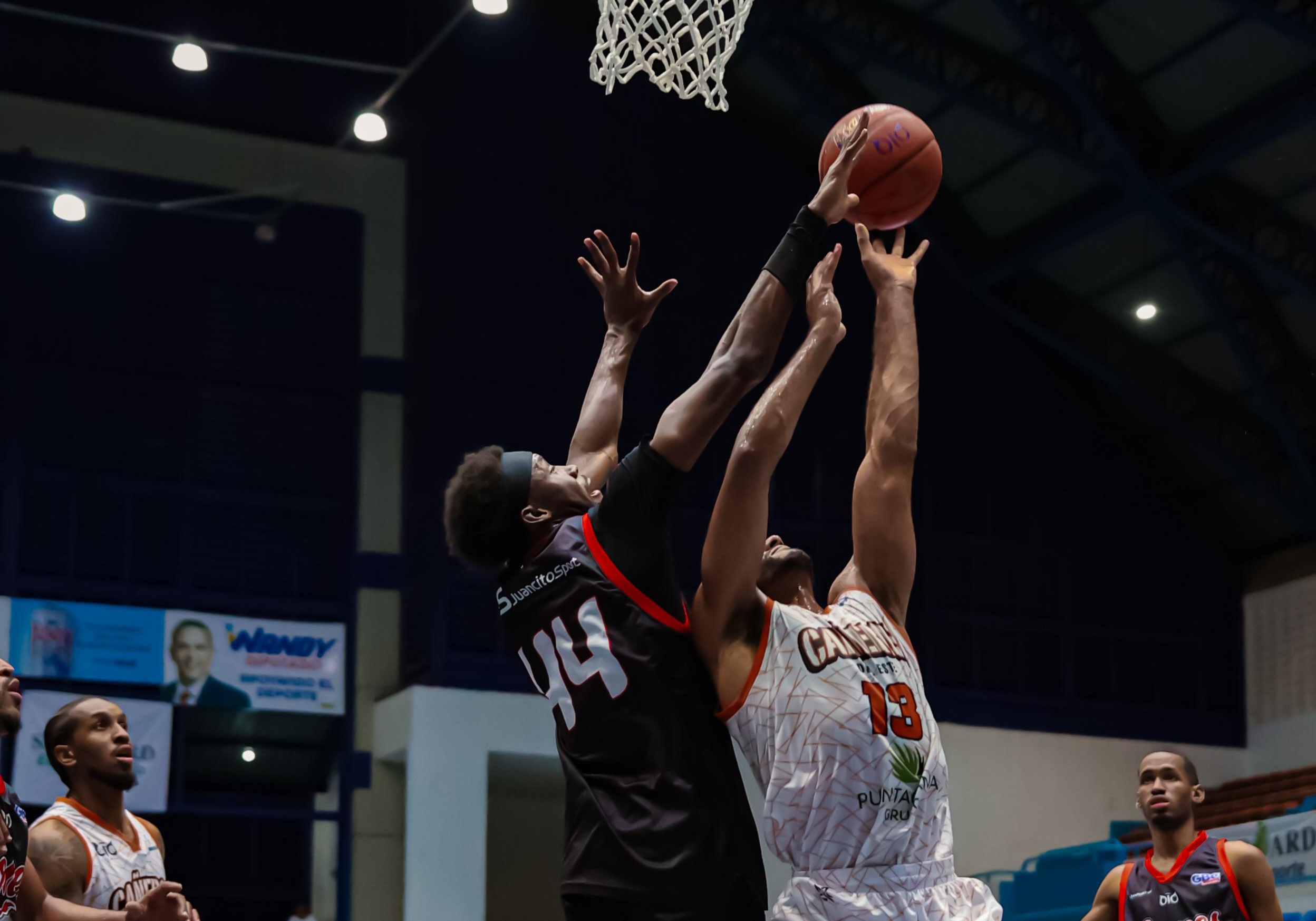 Lions shake off to defeat Cañeros | De Último Minuto English