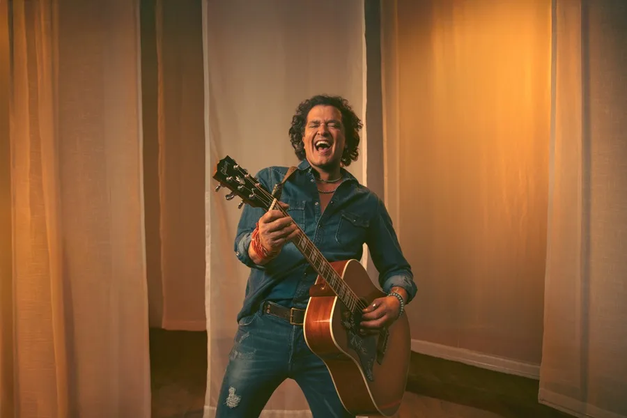Carlos Vives' or Maluma's new album, double the fun, among Latin music releases | De Último Minuto English