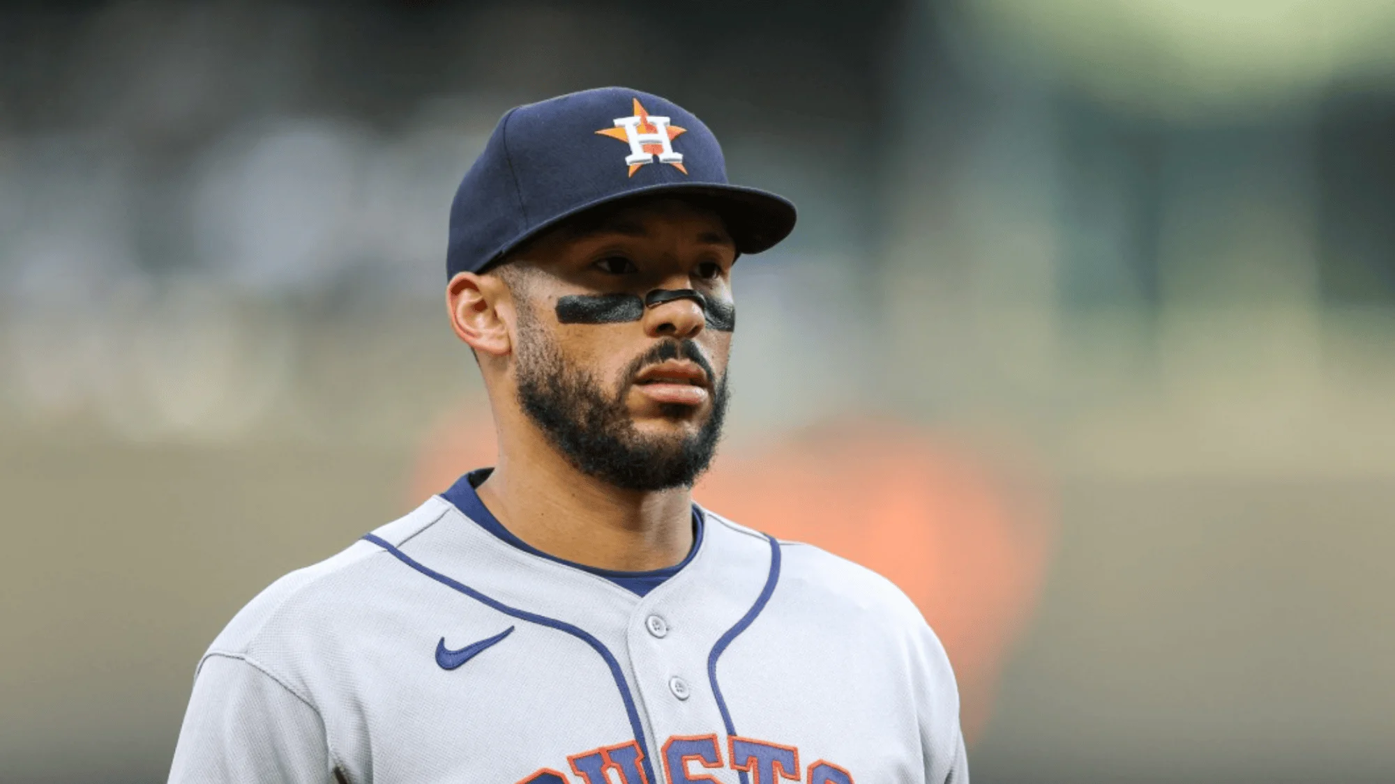 Carlos Correa will undergo surgery on his left ankle and is out for the rest of the season | De Último Minuto English