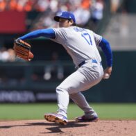¡Ohtani dominates from the mound and the plate as Dodgers flirt with the no-hitter! | De Último Minuto English