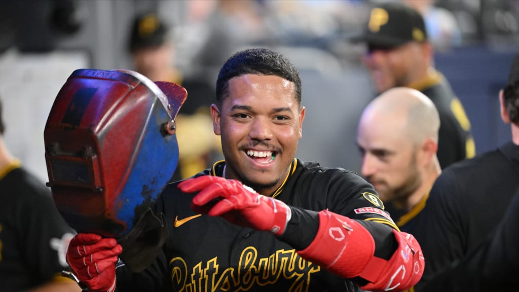 Esmerlyn Valdez hits his first home run in the Major Leagues and stars in a curious exchange | De Último Minuto English