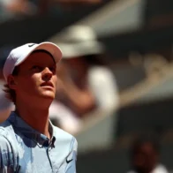 Sinner falls at Roland Garros physically touched against the Argentinian Juan Manuel Cerúndolo | De Último Minuto English