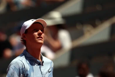 Sinner falls at Roland Garros physically touched against the Argentinian Juan Manuel Cerúndolo | De Último Minuto English