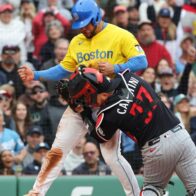 Benches clear after collision between Contreras and Caratini at Fenway Park | De Último Minuto English