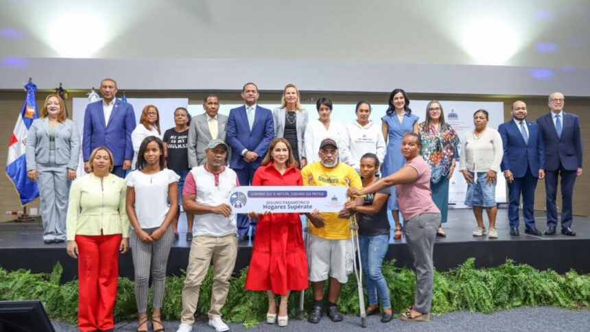Government launches insurance for vulnerable households against hurricanes | De Último Minuto English