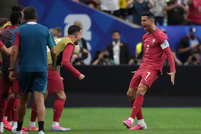 "Cristiano Ronaldo makes history: scores in six different World Cups" | De Último Minuto English