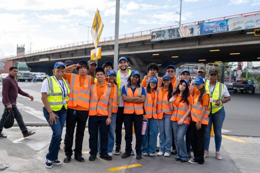 Traffic Guardians: Milton Morrison's initiative that brings road safety education to the classrooms | De Último Minuto English